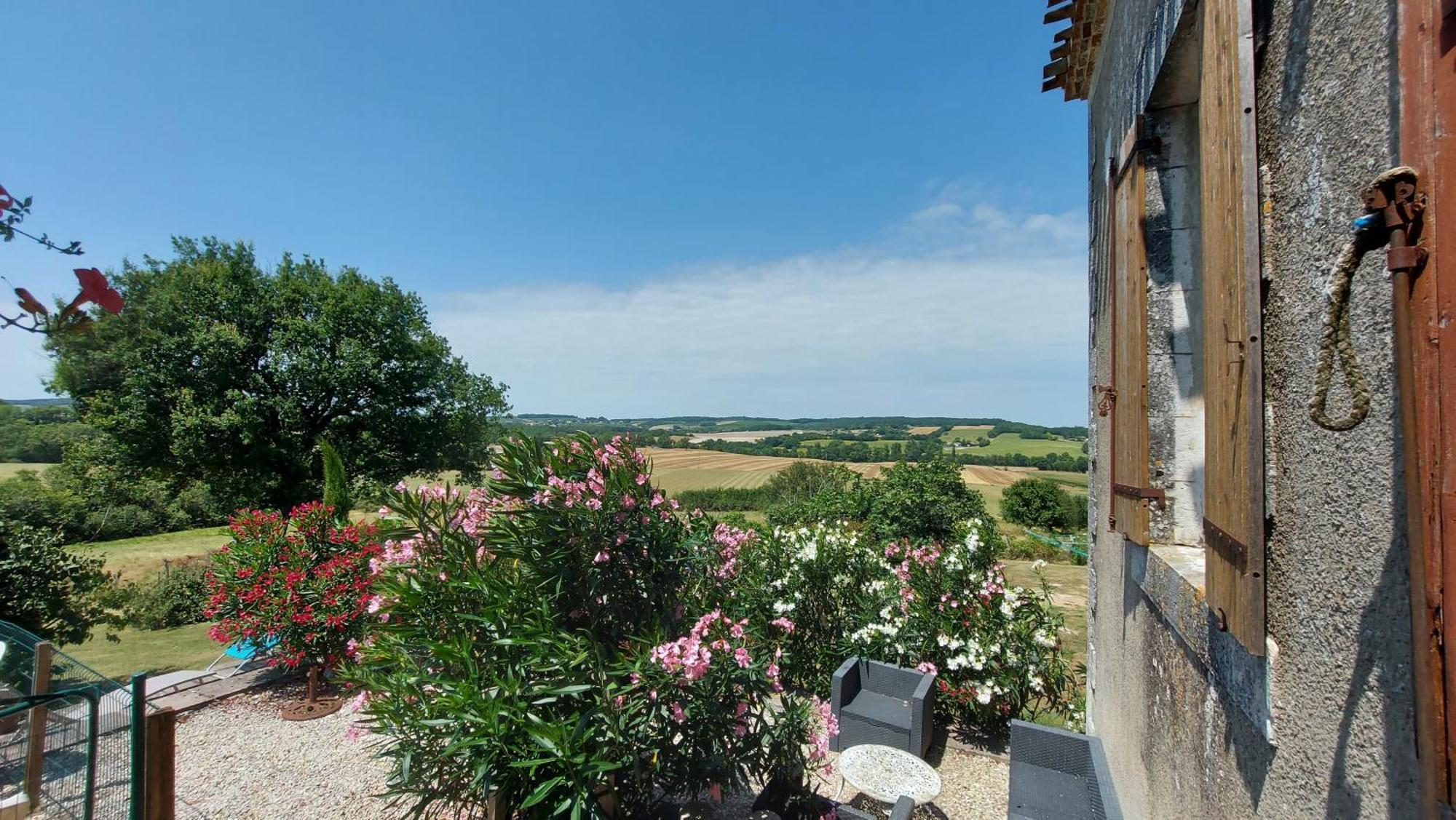 Vine Maison 2 Bedroom With Ensuites Saint-Julien-d'Eymet Exterior photo